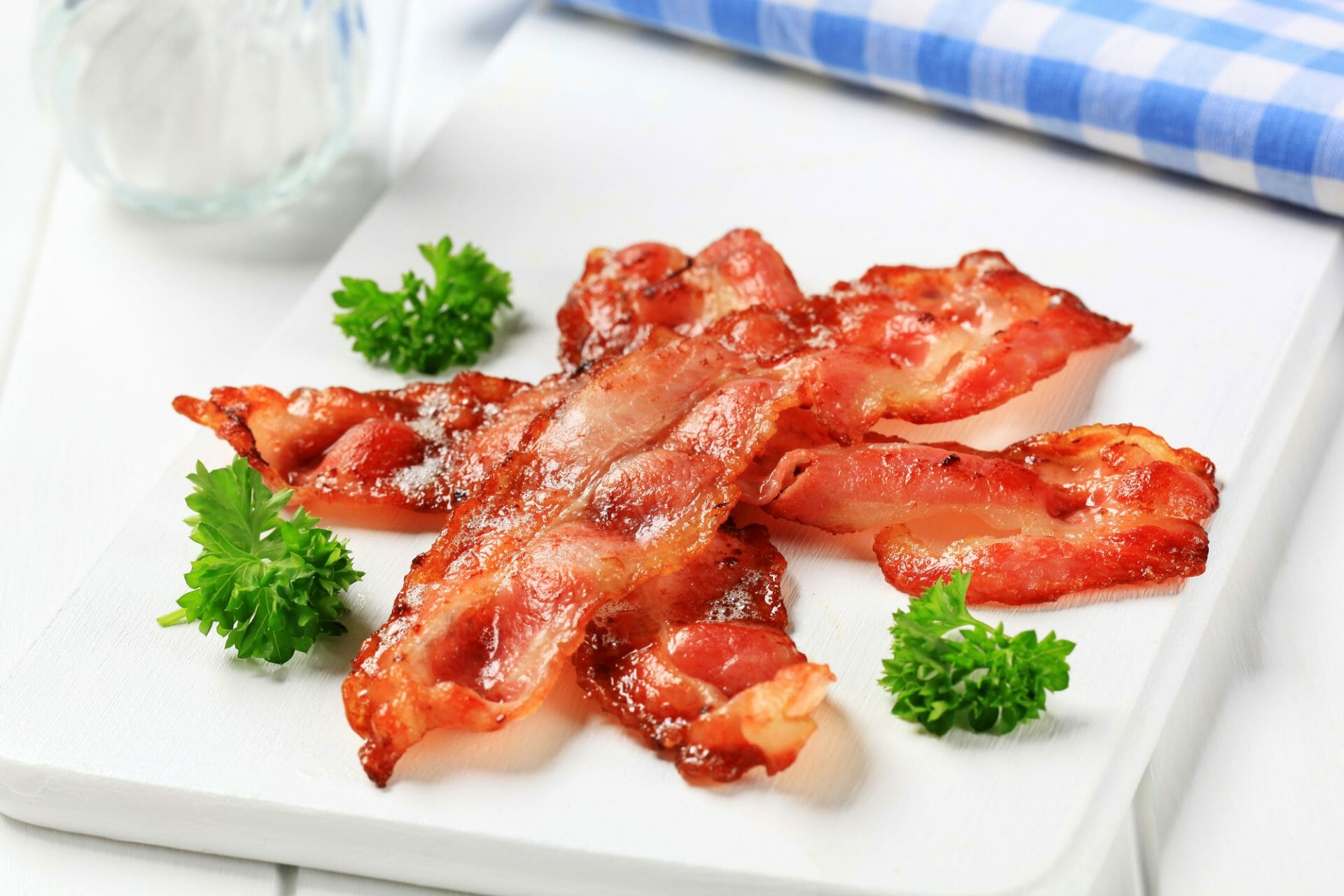 How Long Can Cooked Bacon Sit Out?